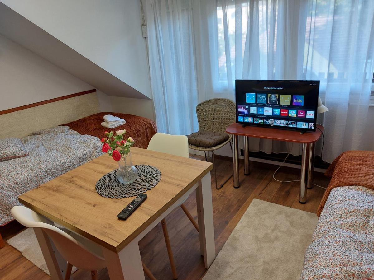 Summer House Apartman ديبريتْسين المظهر الخارجي الصورة